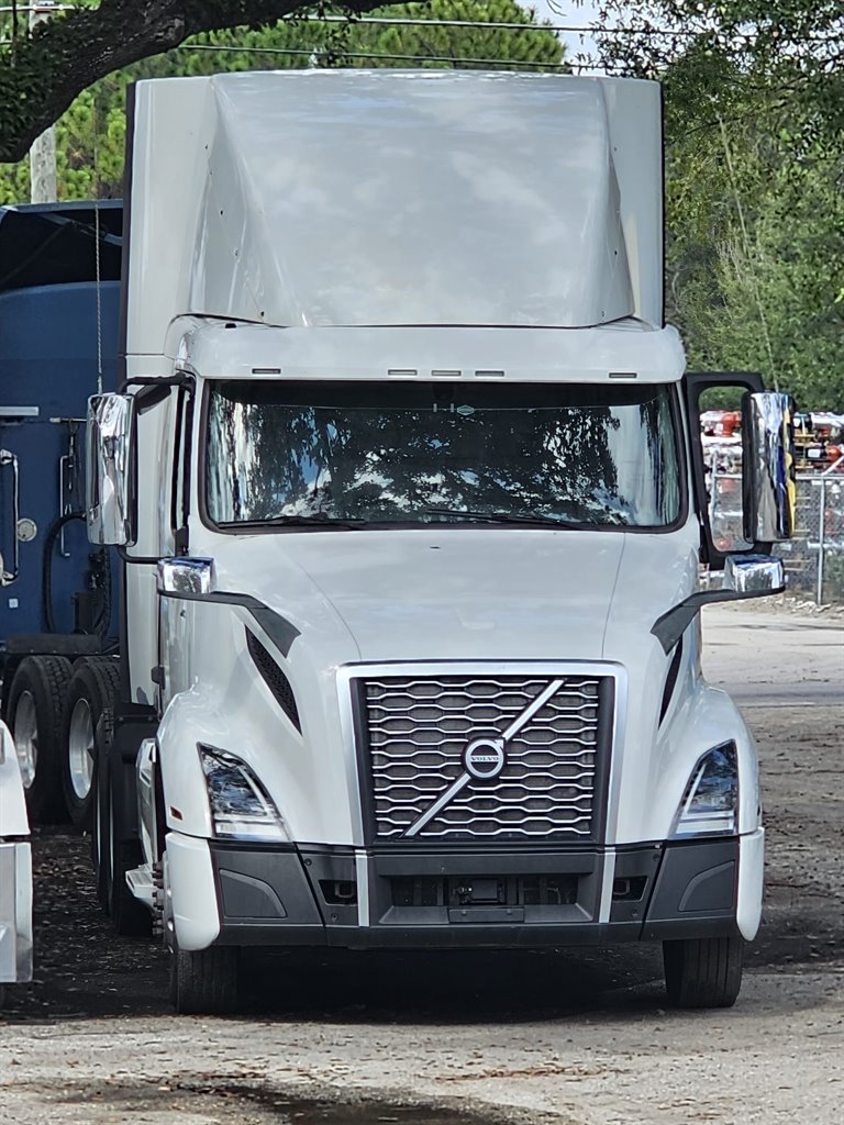 2019 Volvo VN's photo