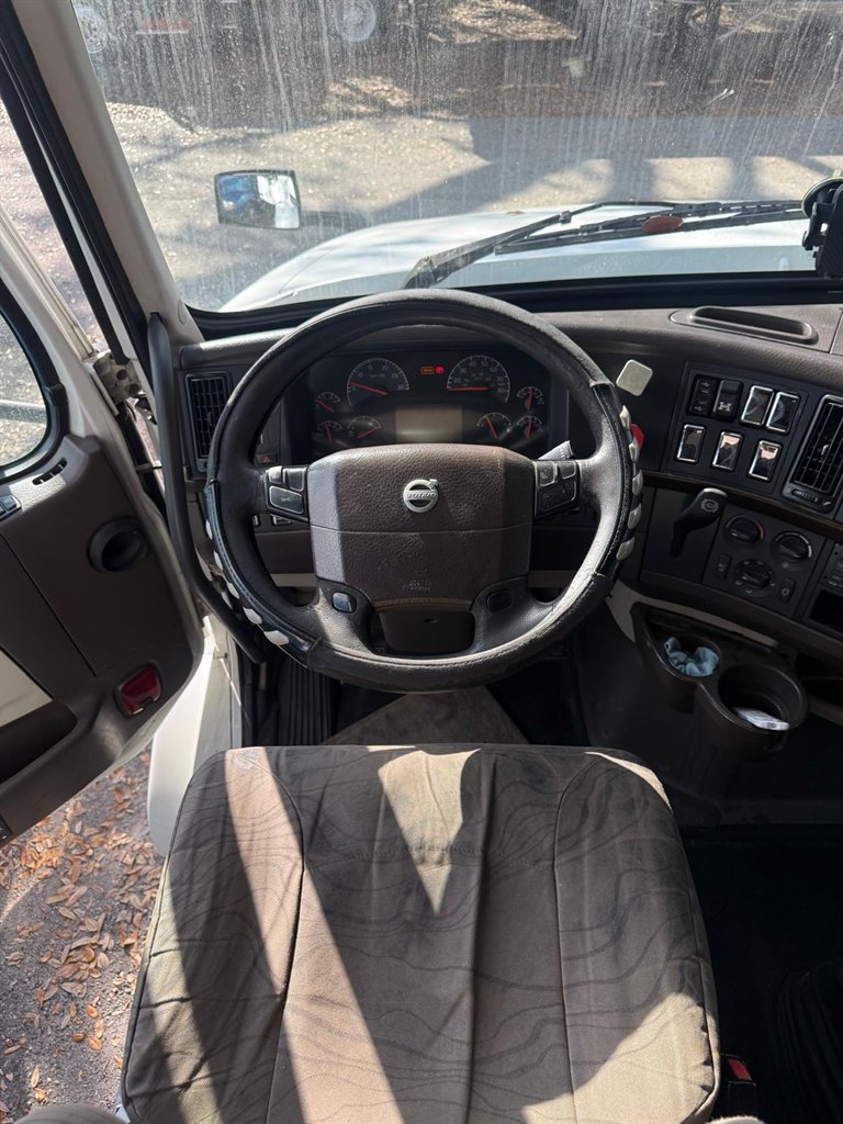 2013 Volvo VN - Photo 10